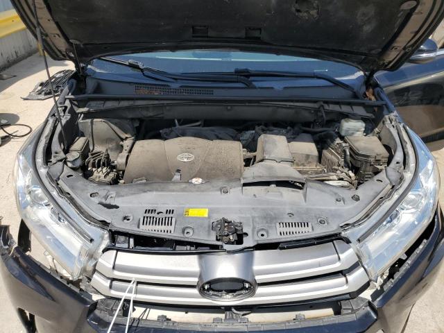 5TDKZRFH2KS551787 - 2019 TOYOTA HIGHLANDER SE 黑色 照片 12