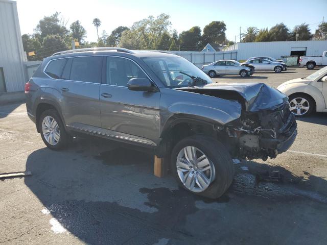 1V2NR2CA5JC549039 - 2018 VOLKSWAGEN ATLAS SEL PREMIUM رمادي صورة 4