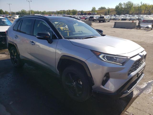 JTMEWRFV9LJ038563 - 2020 TOYOTA RAV4 XSE SILVER photo 4