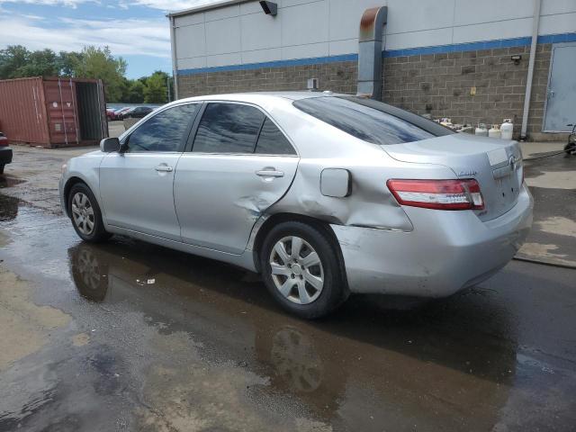 4T4BF3EK6AR009686 - 2010 TOYOTA CAMRY BASE SILVER photo 2