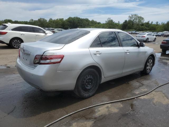 4T4BF3EK6AR009686 - 2010 TOYOTA CAMRY BASE SILVER photo 3