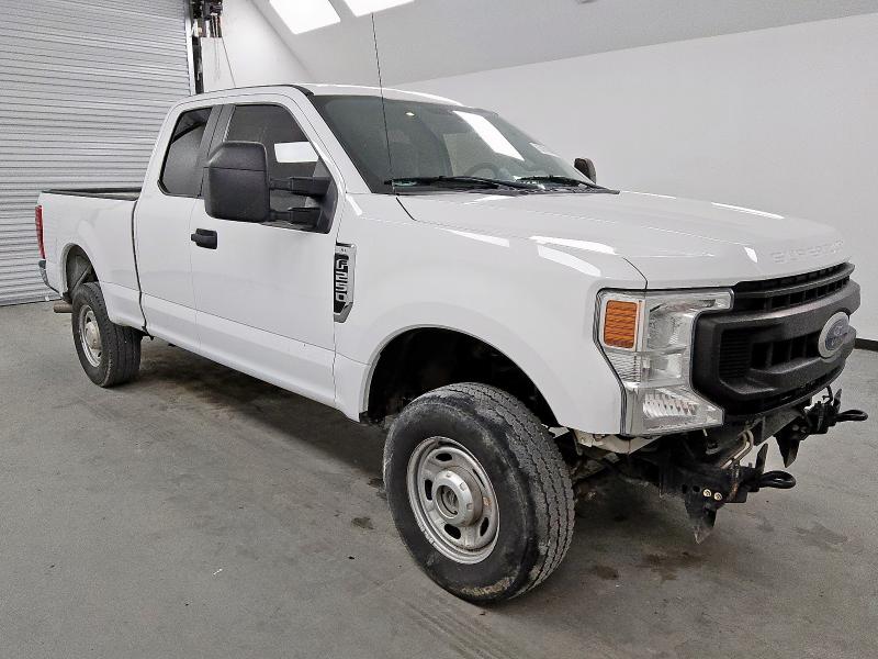 1FT7X2B63MEC09295 - 2021 FORD F250 SUPER DUTY WHITE photo 4