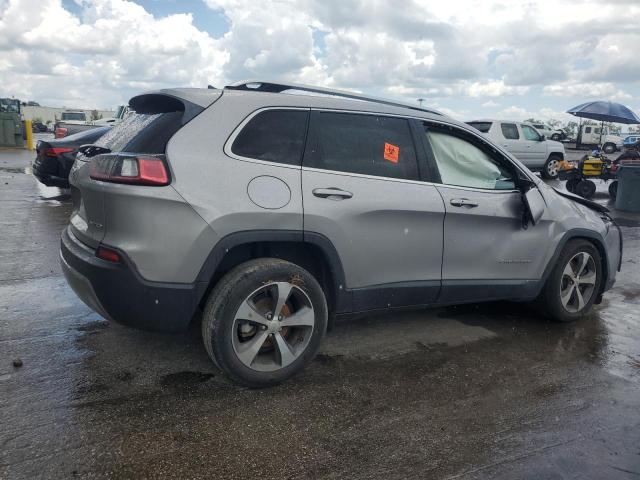 1C4PJLDB4KD233061 - 2019 JEEP CHEROKEE LIMITED SILVER photo 3