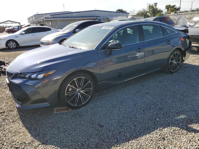 2019 TOYOTA AVALON XLE, null