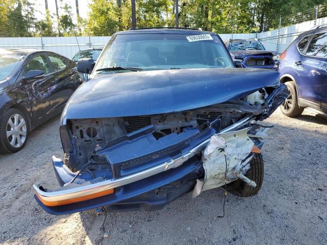 1GNCS18X13K168096 - 2003 CHEVROLET BLAZER BLUE photo 5