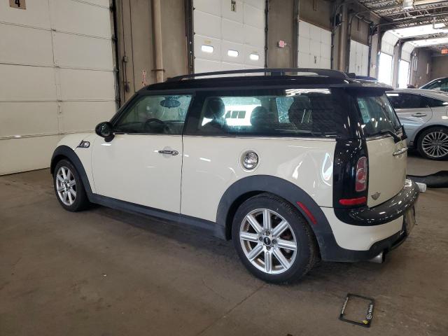 WMWZG3C55BTY36137 - 2011 MINI COOPER S CLUBMAN WHITE photo 2