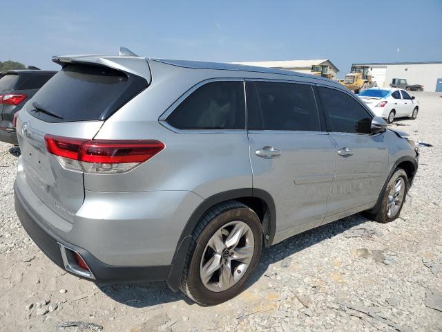 5TDDZRFH6JS891404 - 2018 TOYOTA HIGHLANDER LIMITED SILVER photo 3