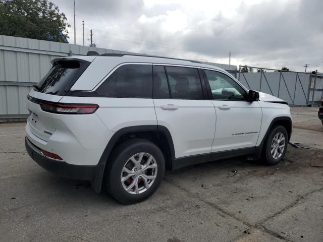 1C4RJHBG6N8618462 - 2022 JEEP GRAND CHEROKEE LIMITED WHITE photo 3