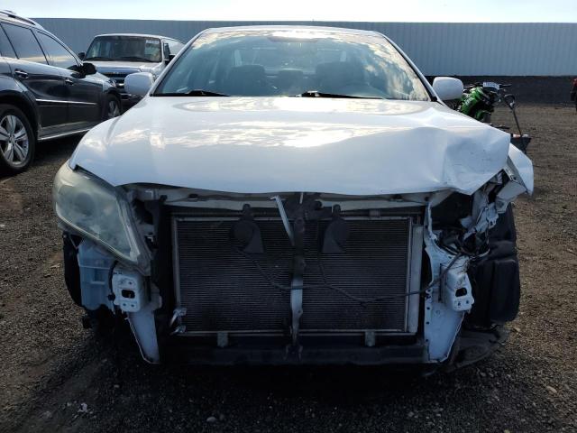 4T1BK3EK0AU603907 - 2010 TOYOTA CAMRY SE 白色 照片 5