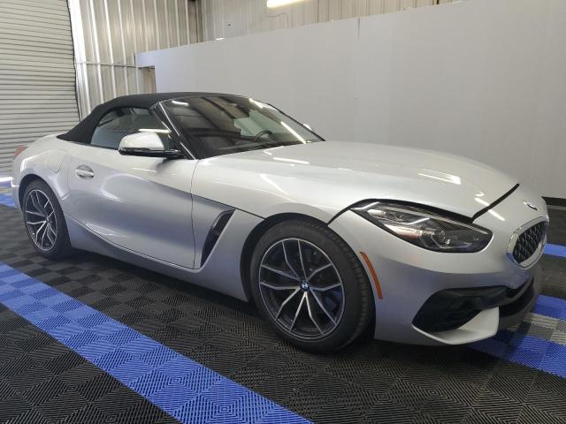 WBAHF3C03NWX39699 - 2022 BMW Z4 SDRIVE30I SILVER photo 4