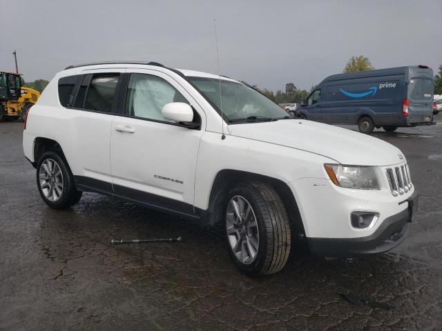 1C4NJCEA5GD590883 - 2016 JEEP COMPASS LATITUDE WHITE photo 4