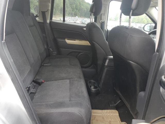 1J4NF1FB0BD157424 - 2011 JEEP COMPASS SPORT SILVER photo 11