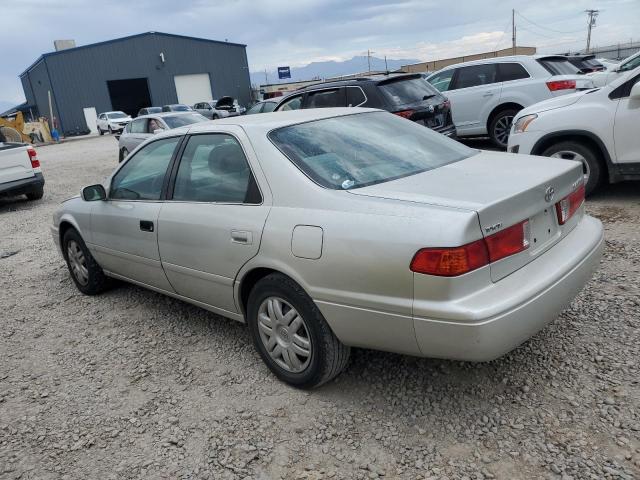 4T1BG22KXYU656186 - 2000 TOYOTA CAMRY CE ვერცხლისფერი ფოტო 2