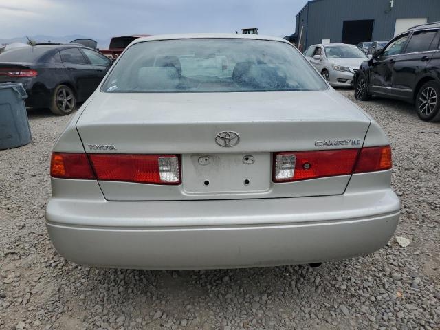 4T1BG22KXYU656186 - 2000 TOYOTA CAMRY CE ვერცხლისფერი ფოტო 6
