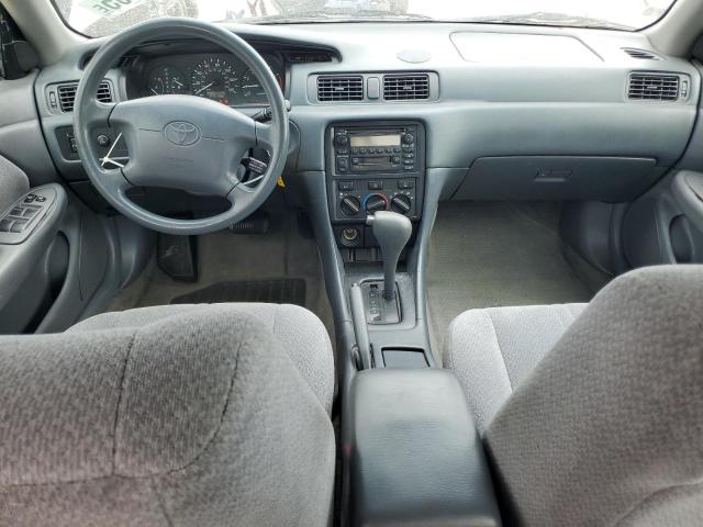 4T1BG22KXYU656186 - 2000 TOYOTA CAMRY CE ვერცხლისფერი ფოტო 8