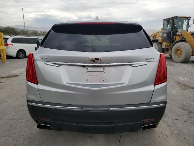 1GYKNBRS8JZ220827 - 2018 CADILLAC XT5 Silber Foto 6