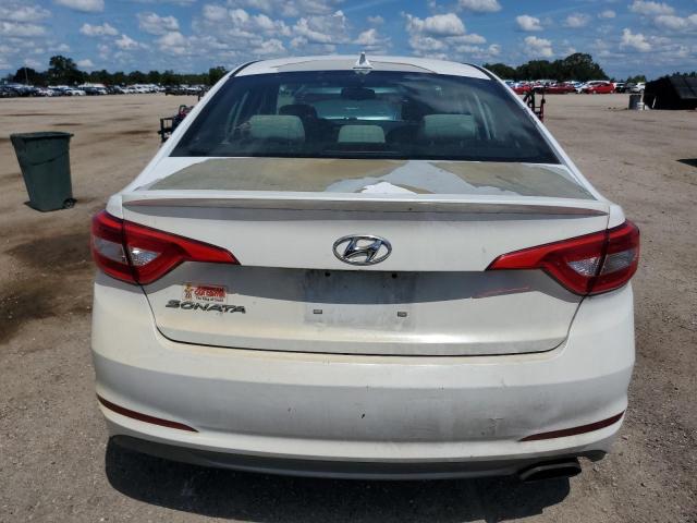 5NPE24AF3GH372939 - 2016 HYUNDAI SONATA SE WHITE photo 6