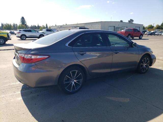 4T1BF1FK9FU494930 - 2015 TOYOTA CAMRY LE GRAY photo 3