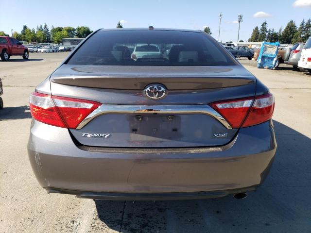 4T1BF1FK9FU494930 - 2015 TOYOTA CAMRY LE GRAY photo 6