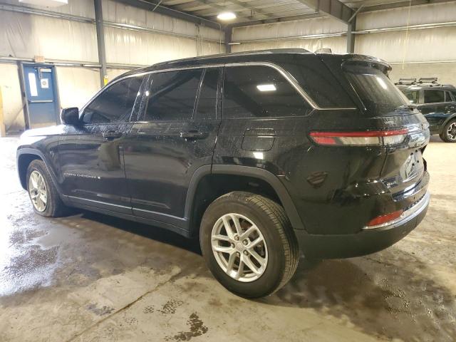 1C4RJHAGXPC646895 - 2023 JEEP GRAND CHER LAREDO BLACK photo 2