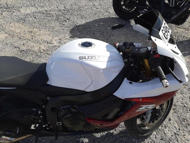 JS1GR7MA0M7100428 - 2021 SUZUKI GSX-R750 WHITE photo 5