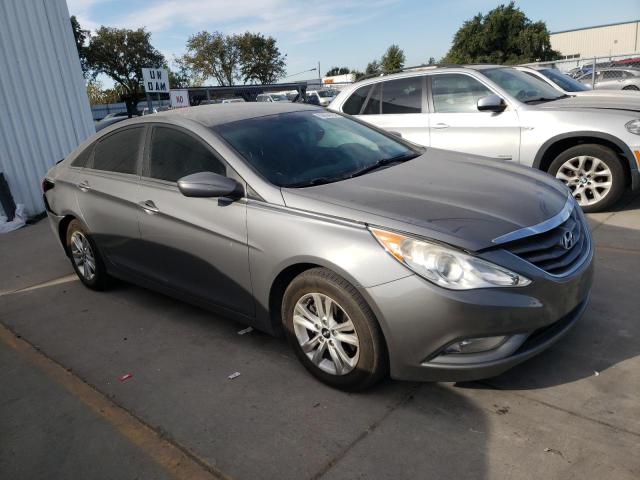 5NPEB4AC3DH557218 - 2013 HYUNDAI SONATA GLS GRAY photo 4