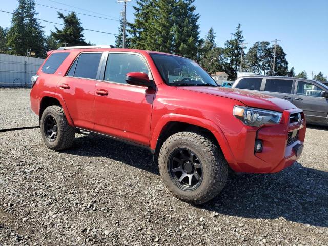 JTEMU5JR5M5854938 - 2021 TOYOTA 4RUNNER SR5/SR5 PREMIUM RED photo 4