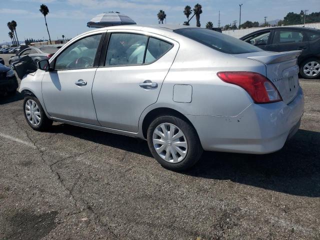 3N1CN7AP1GL887711 - 2016 NISSAN VERSA S 银色 照片 2