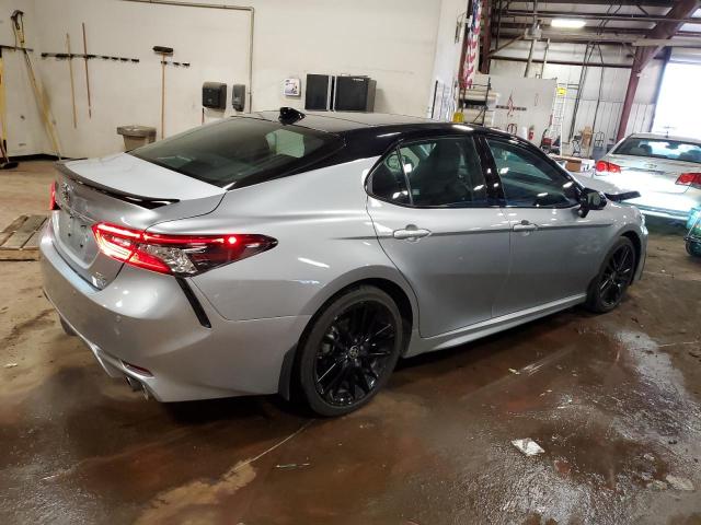 4T1K61BKXPU100441 - 2023 TOYOTA CAMRY XSE SILVER photo 3