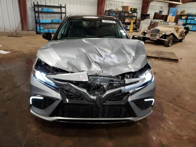 4T1K61BKXPU100441 - 2023 TOYOTA CAMRY XSE SILVER photo 5