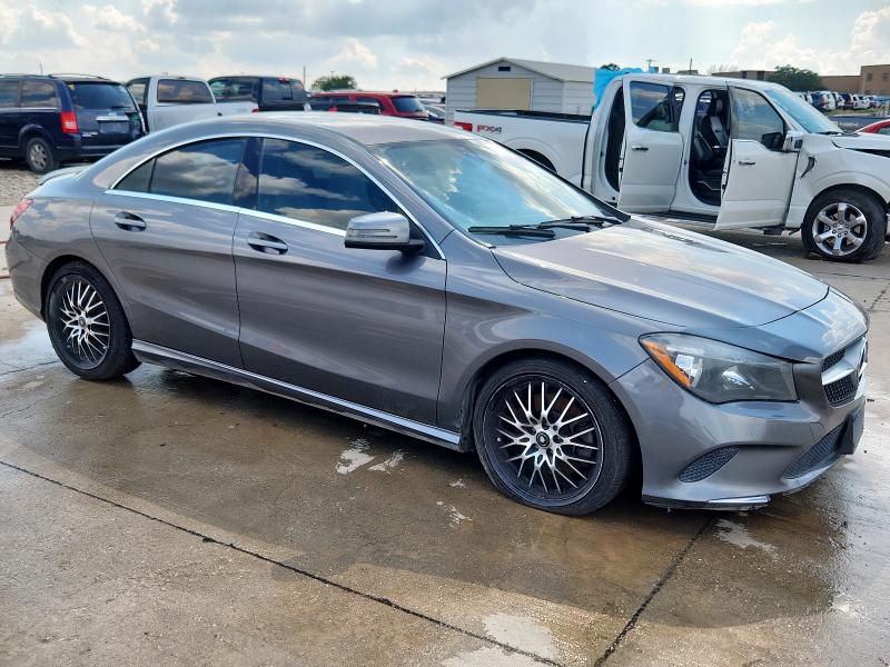 WDDSJ4EB1JN504803 - 2018 MERCEDES-BENZ CLA 250 رمادي صورة 4
