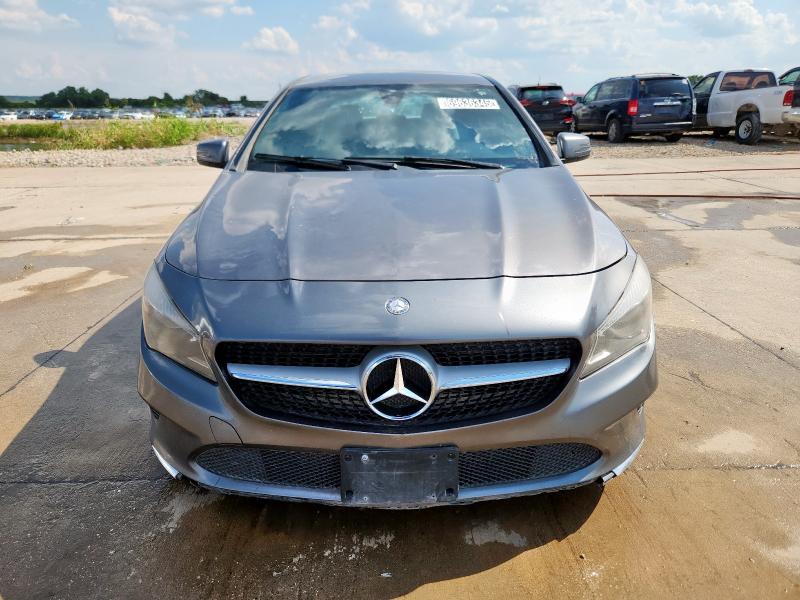 WDDSJ4EB1JN504803 - 2018 MERCEDES-BENZ CLA 250 رمادي صورة 5