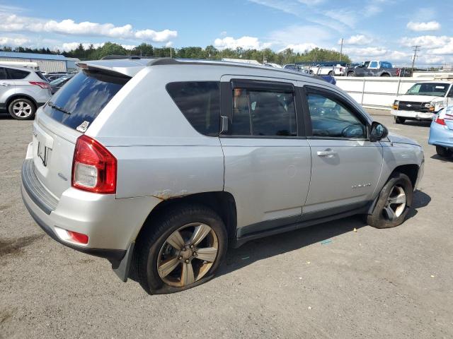 1J4NF1FB1BD280813 - 2011 JEEP COMPASS SPORT SILVER photo 3