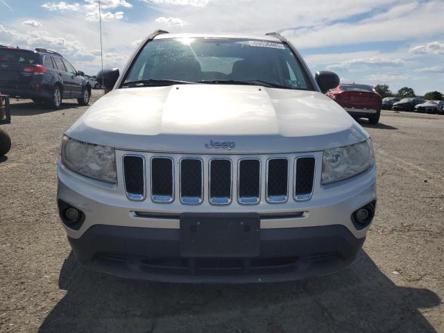 1J4NF1FB1BD280813 - 2011 JEEP COMPASS SPORT SILVER photo 5
