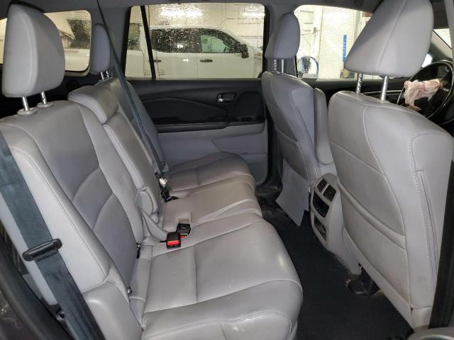 5FNYF6H61JB038434 - 2018 HONDA PILOT EXL GRAY photo 11