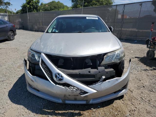 4T1BF1FK6CU176954 - 2012 TOYOTA CAMRY BASE SILVER photo 5