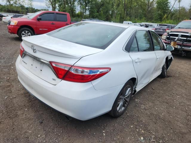 4T1BF1FKXGU566817 - 2016 TOYOTA CAMRY LE WHITE photo 3