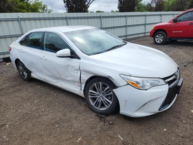4T1BF1FKXGU566817 - 2016 TOYOTA CAMRY LE WHITE photo 4