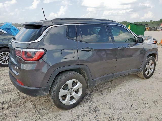3C4NJCBB7JT124063 - 2018 JEEP COMPASS LATITUDE GRAY photo 3