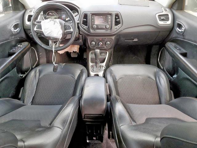 3C4NJCBB7JT124063 - 2018 JEEP COMPASS LATITUDE GRAY photo 8