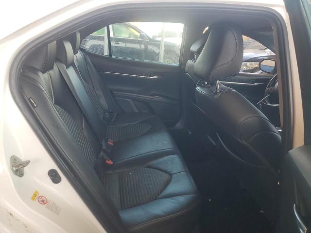 4T1B11HK6JU056449 - 2018 TOYOTA CAMRY L 白色 照片 10