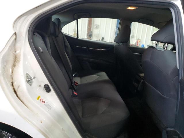 JTNB11HK0J3028894 - 2018 TOYOTA CAMRY L WHITE photo 10