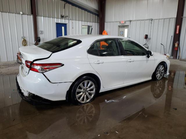 JTNB11HK0J3028894 - 2018 TOYOTA CAMRY L WHITE photo 3