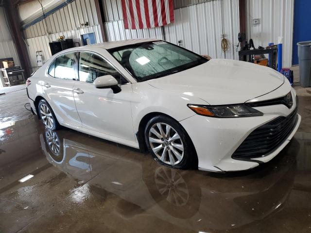 JTNB11HK0J3028894 - 2018 TOYOTA CAMRY L WHITE photo 4