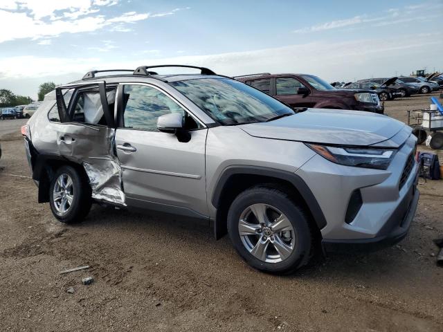 2T3P1RFVXSC501156 - 2025 TOYOTA RAV4 XLE SILVER photo 4
