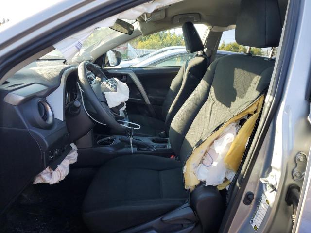 2T3ZFREV2JW496267 - 2018 TOYOTA RAV4 LE ვერცხლისფერი ფოტო 7