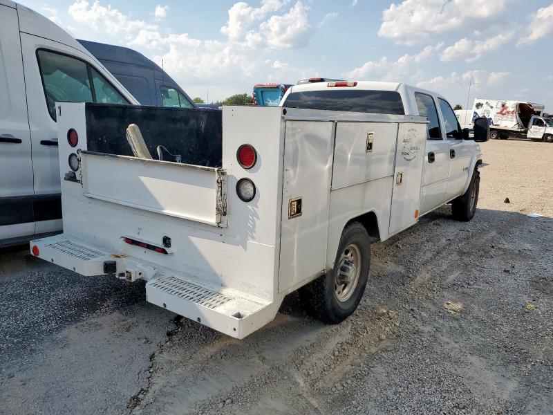 1GCHK23UX7F196916 - 2007 CHEVROLET SILVERADO K2500 HEAVY DUTY WHITE photo 3