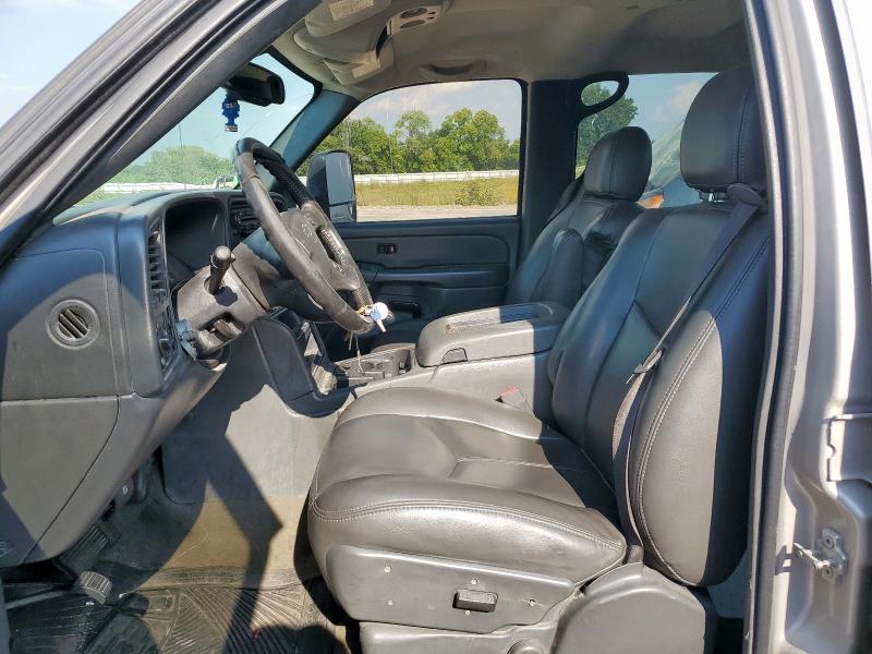 1GCHK23UX7F196916 - 2007 CHEVROLET SILVERADO K2500 HEAVY DUTY WHITE photo 7