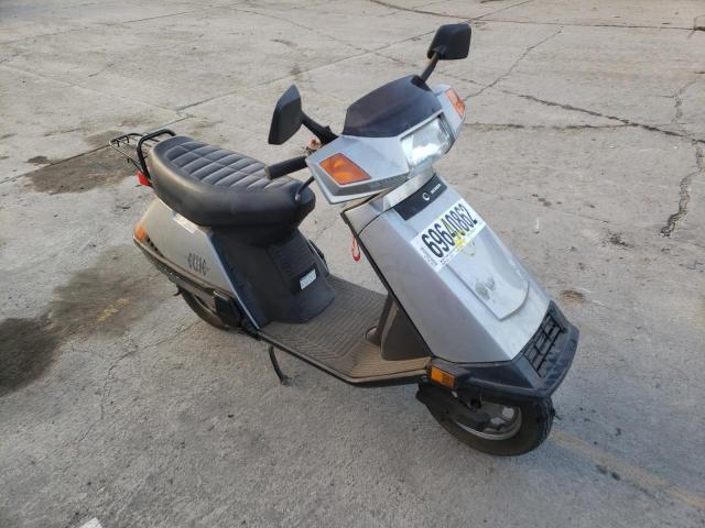 3H1HF03167D200227 - 2007 HONDA CH80 SILVER photo 9