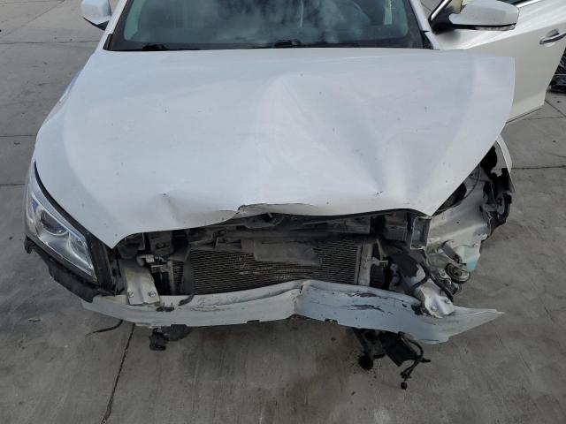 1G4GB5G30FF228961 - 2015 BUICK LACROSSE WHITE photo 11